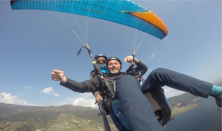 Paraglading in Pokhara